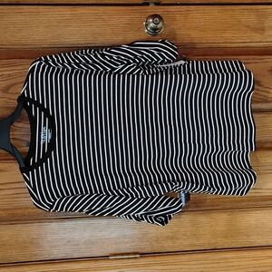 Time & Tru Black and White Striped Puff/Rusched Sleeve Top NWT XXXL (22)